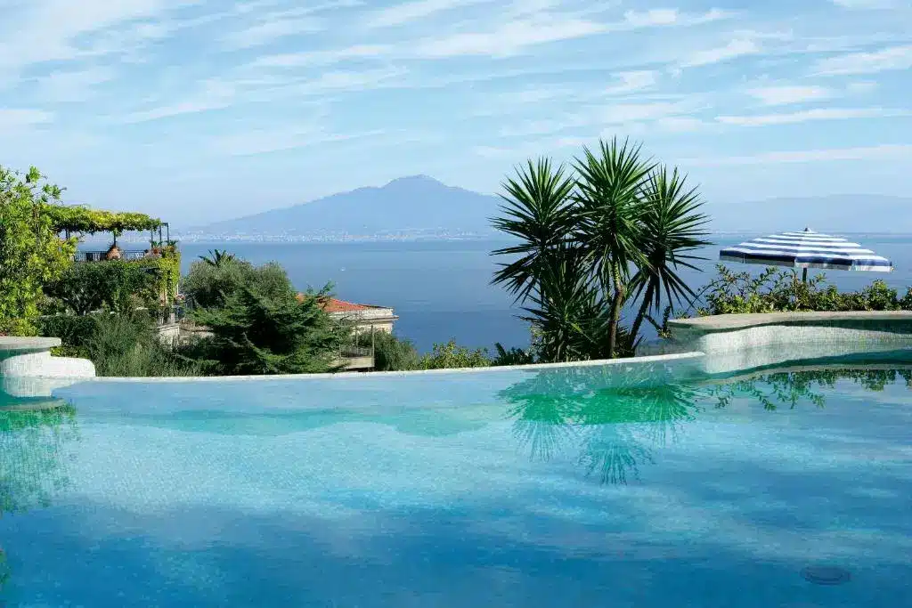 sorrento hotel infinity pool