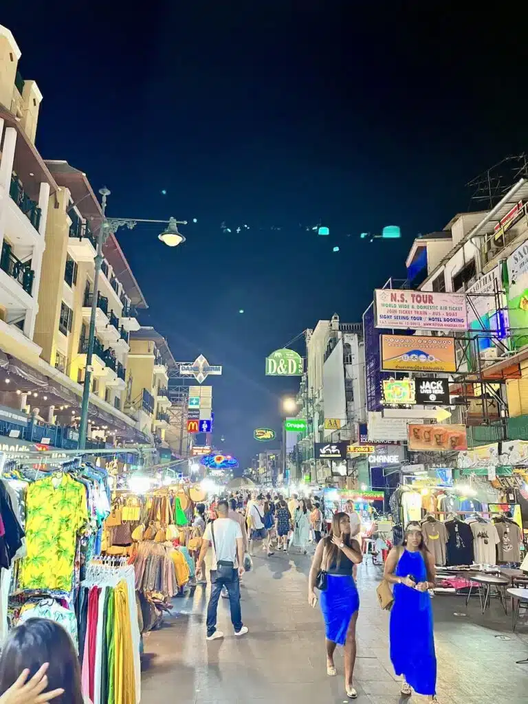 Khao San Road, bästa området att bo för backpackers 