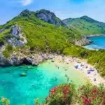 Var ska man bo på Korfu? De 6 Bästa Städerna och Bra Hotellen för din semester 🇬🇷