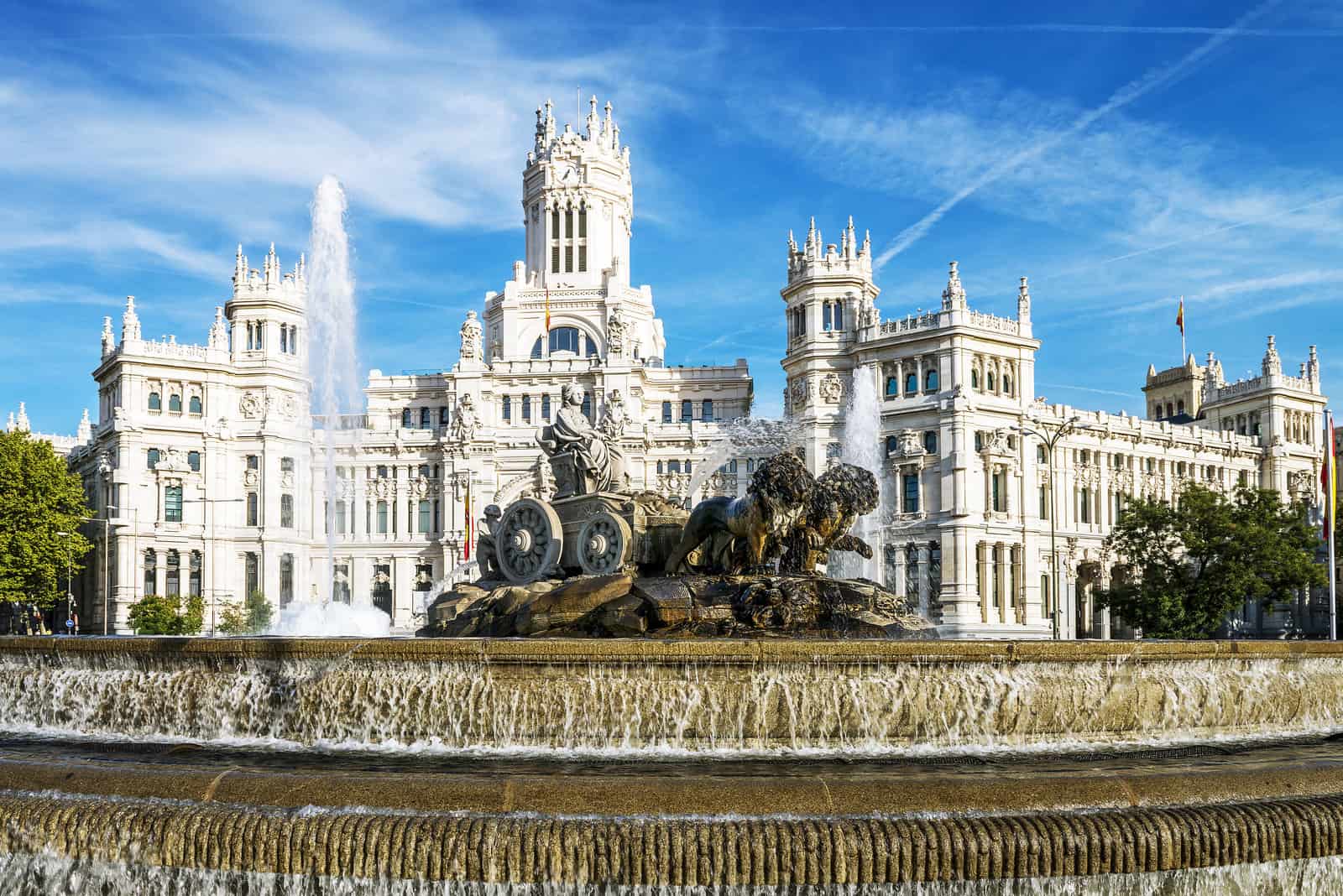 Madrids stadssiluett i centrum