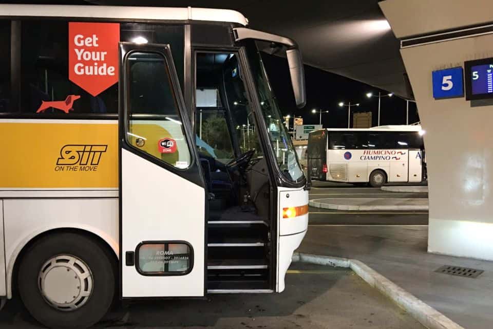 Buss vid Fiumicino flygplats