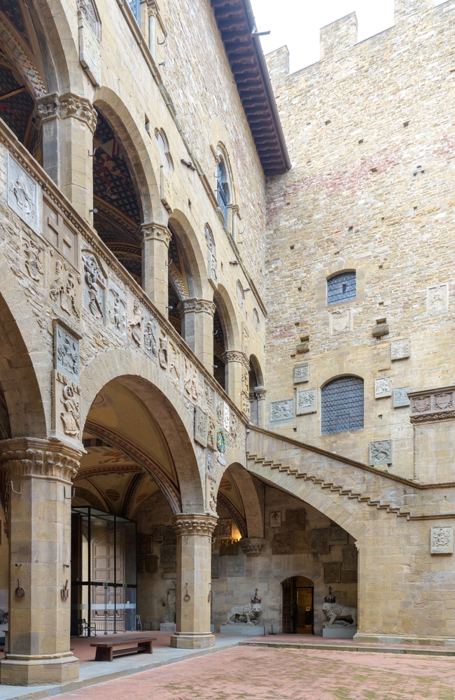 Gården i museet Bargello i Florens