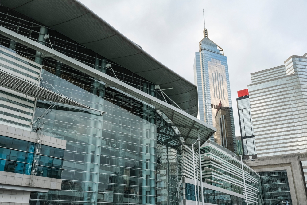 Hong Kong Convention and Exhibition Centre vid hamnen i Wan Chai