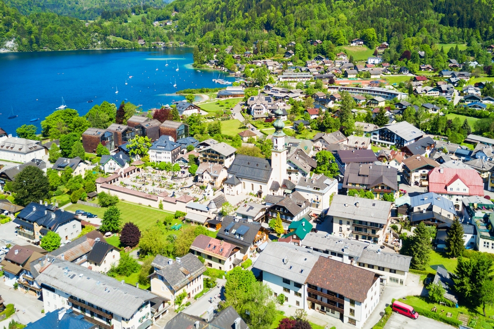 St. Gilgen vid Wolfgangsee sett från ovan