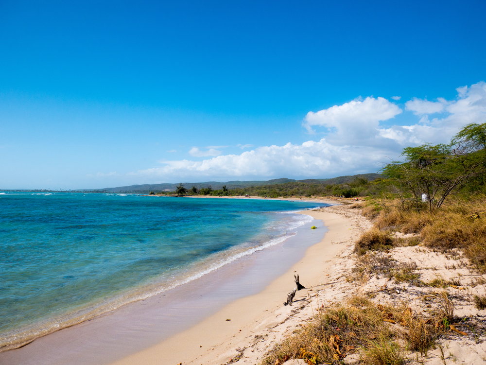 Stranden i naturreservatet vid Guánica på Puerto Ricos sydvästkust