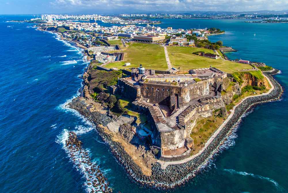 Fästningen El Morro vid inloppet till San Juan-bukten på Puerto Rico sedd från luften