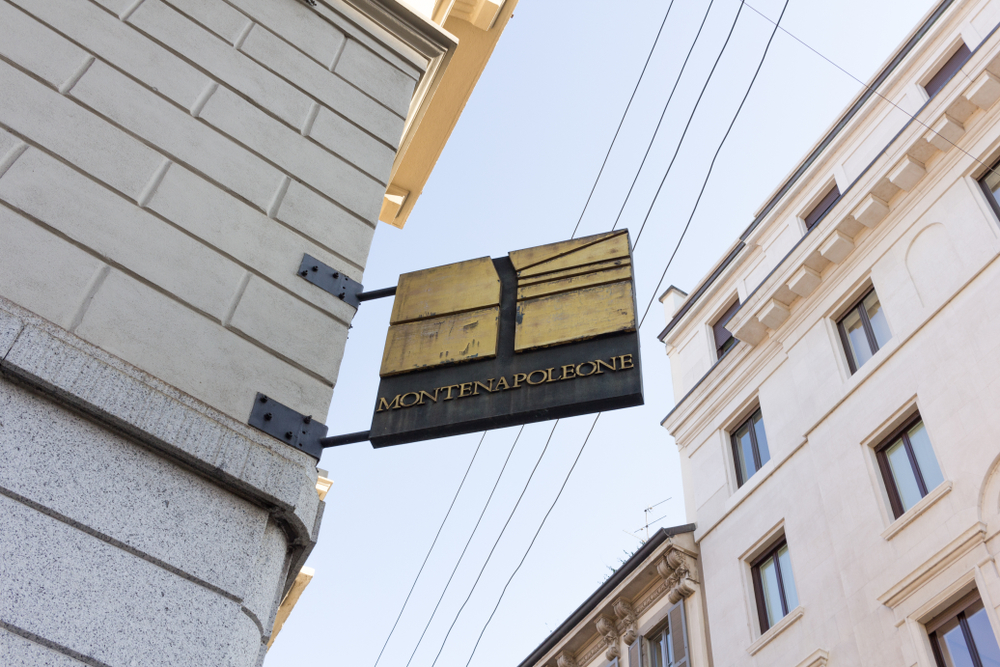 Shoppinggatan Via Monte Napoleone i Milano