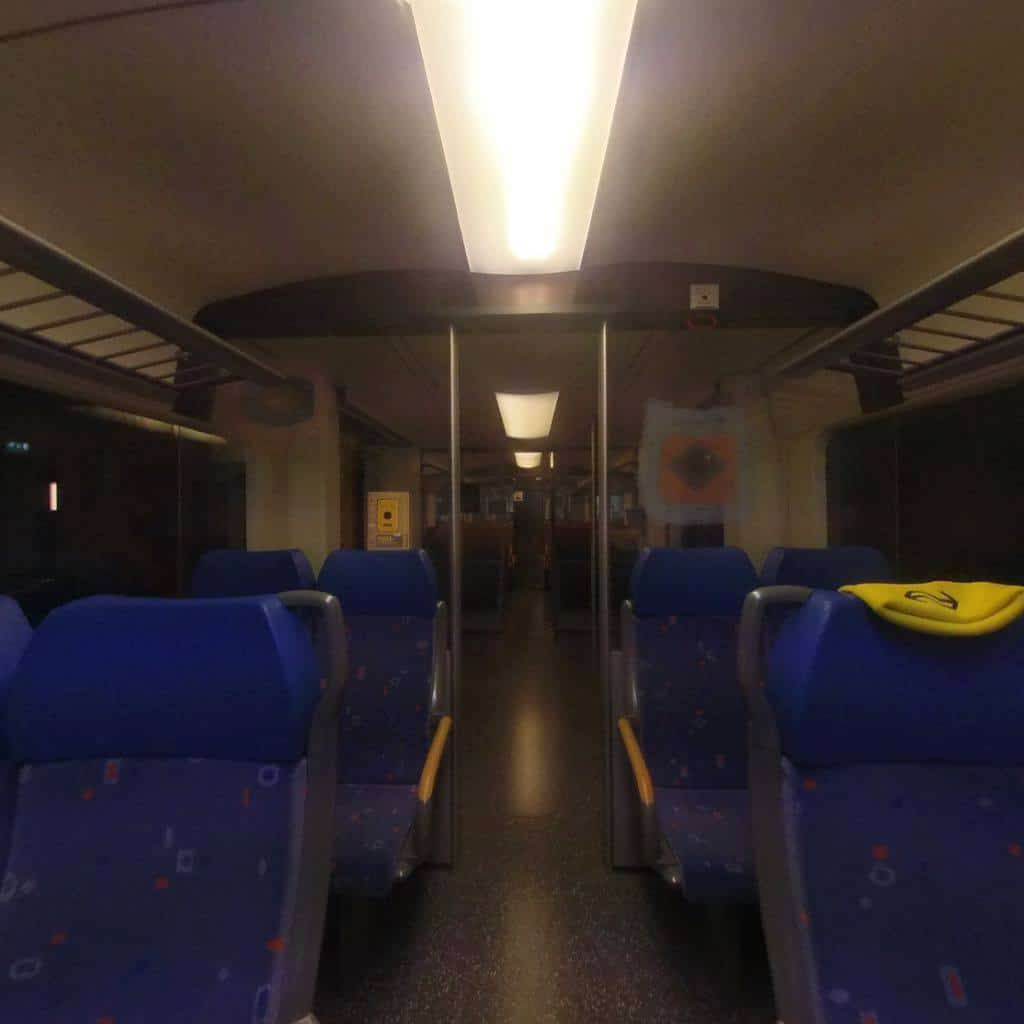 amsterdam flygplats tåg
