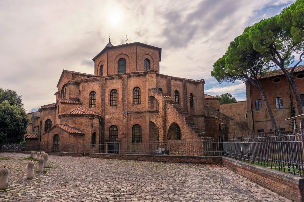 Basilica di San Vitale med de bysantinska mosaikerna i Ravenna