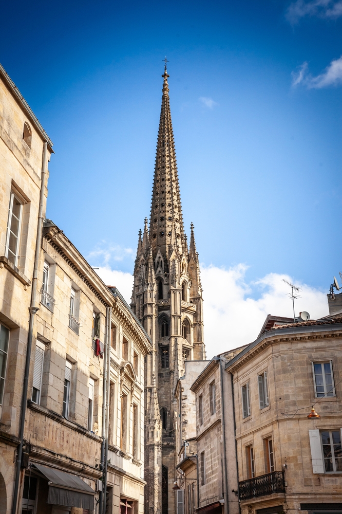 Basilique Saint-Michel och klocktornet i Bordeaux