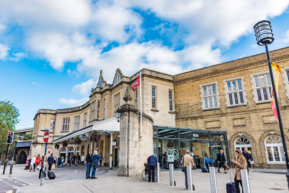 Bath Spa-stationen i Bath, där tågen från London kommer in