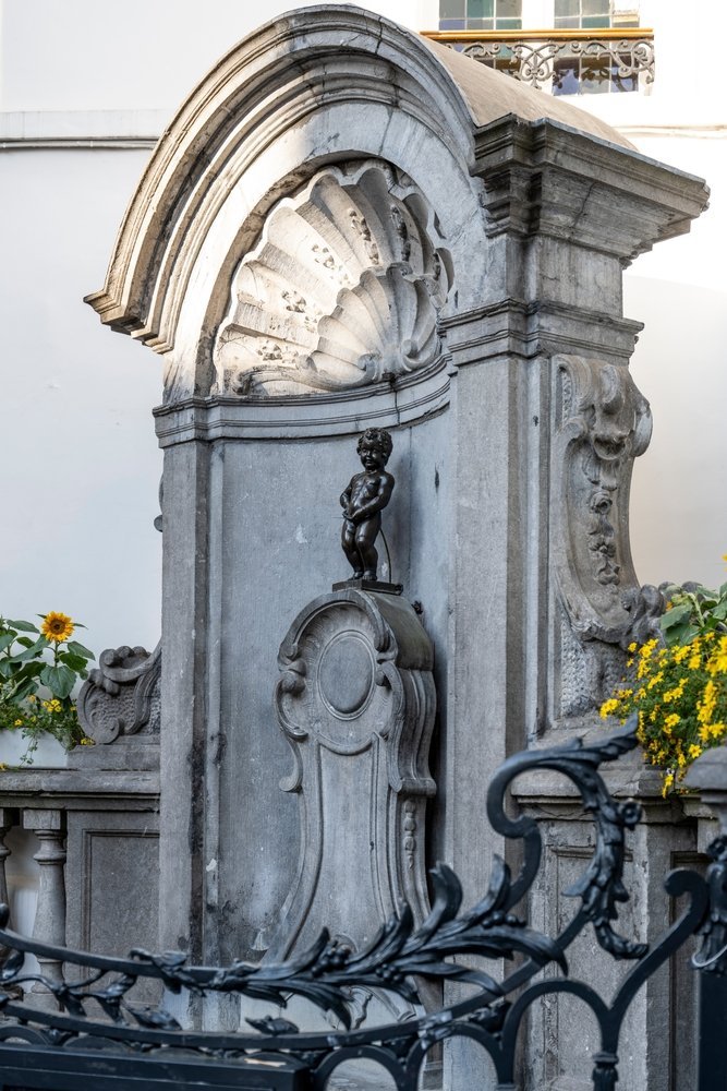 Bronsstatyn Manneken Pis i Bryssel