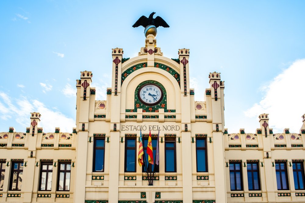 Estación del Norte i Valencia, där tunnelbanan från Xàtiva går till flygplatsen
