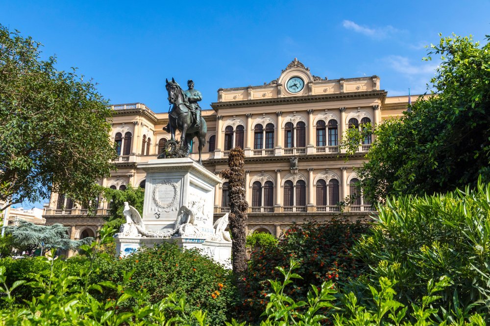 Fasaden på Palermo Centrale
