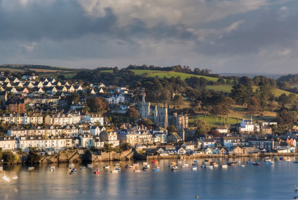 Fowey och hamnen sedd från Polruan i Cornwall