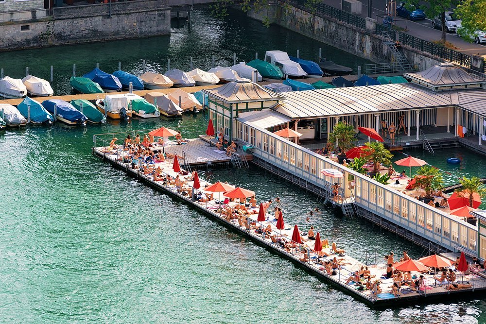 Frauenbad Stadthausquai, ett av Zürichs bad vid Limmat