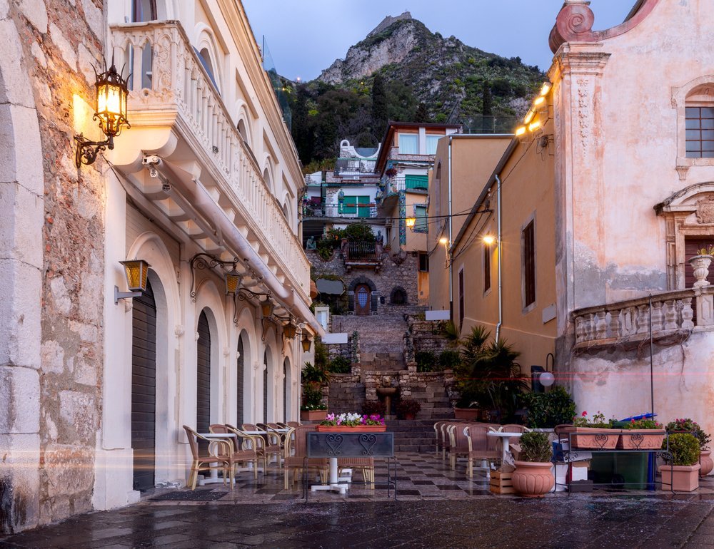 Huvudgatan Corso Umberto i Taormina