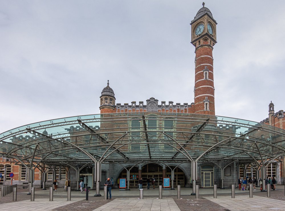 Huvudingången till Gent-Sint-Pieters station