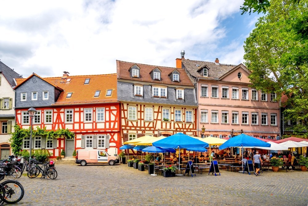 Korsvirkeshus i Old Town i Frankfurt-Höchst