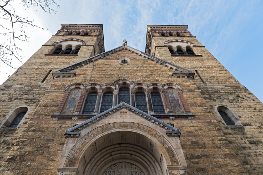 Kyrkan St. Michael på Brüsseler Platz i Belgisches Viertel i Köln