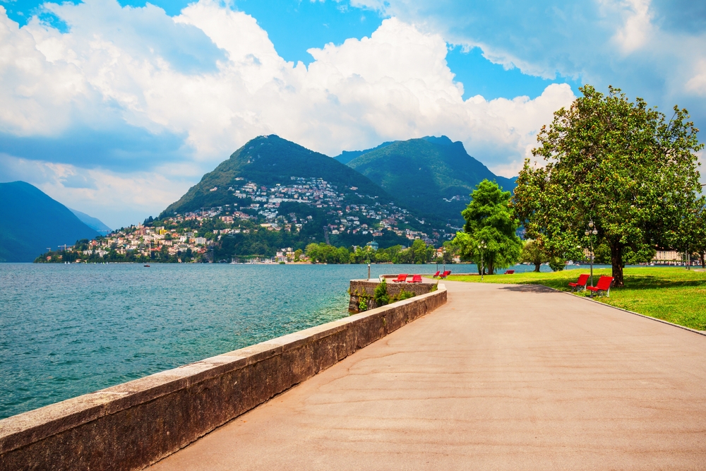 Lugano och Luganosjön i södra Schweiz