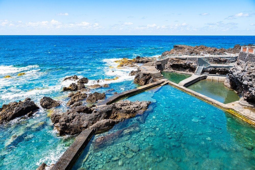 De naturliga poolerna La Fajana i Barlovento på La Palma