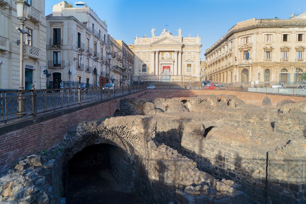Piazza Stesicoro med den romerska amfiteatern i Catania