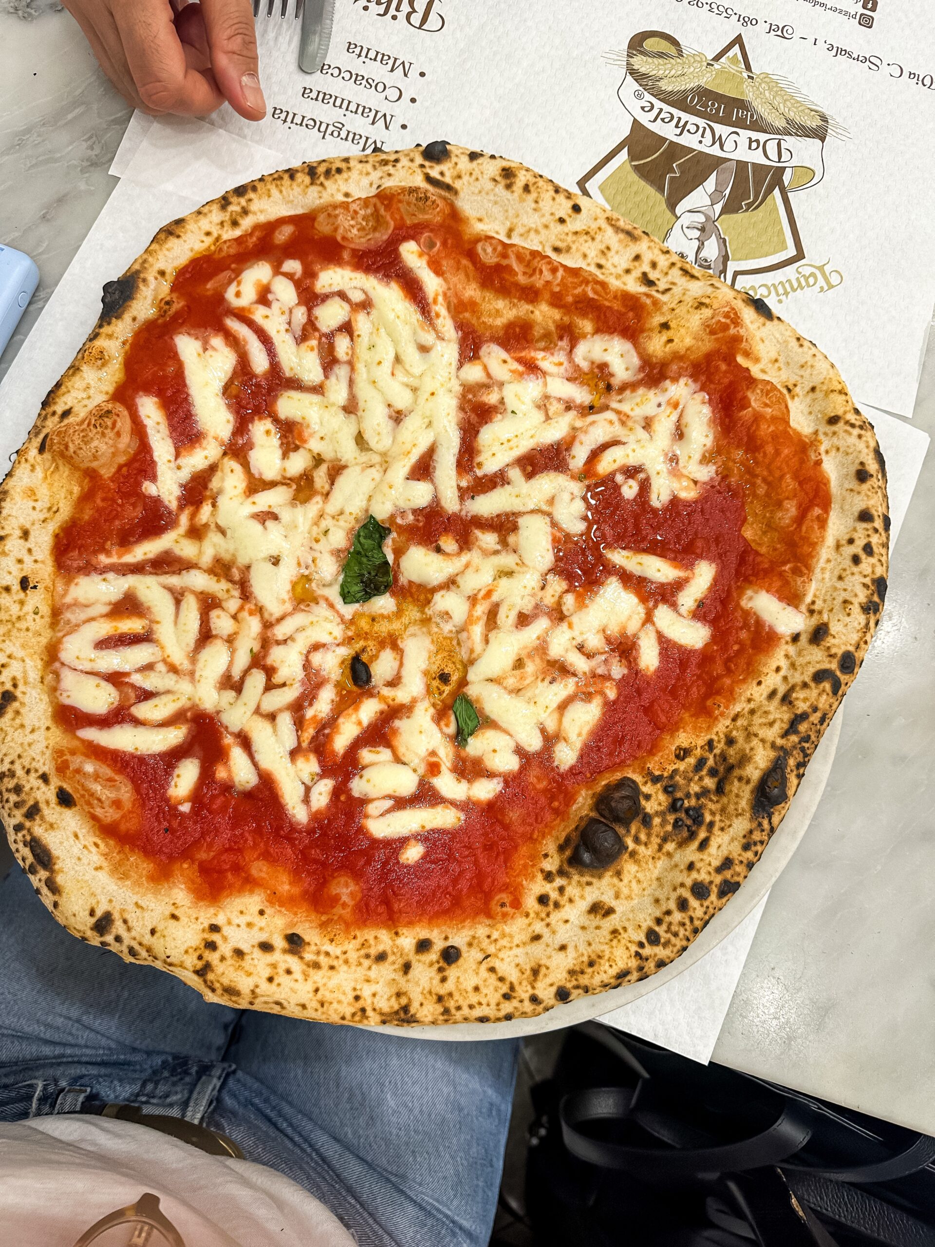 Pizza margherita i Neapel