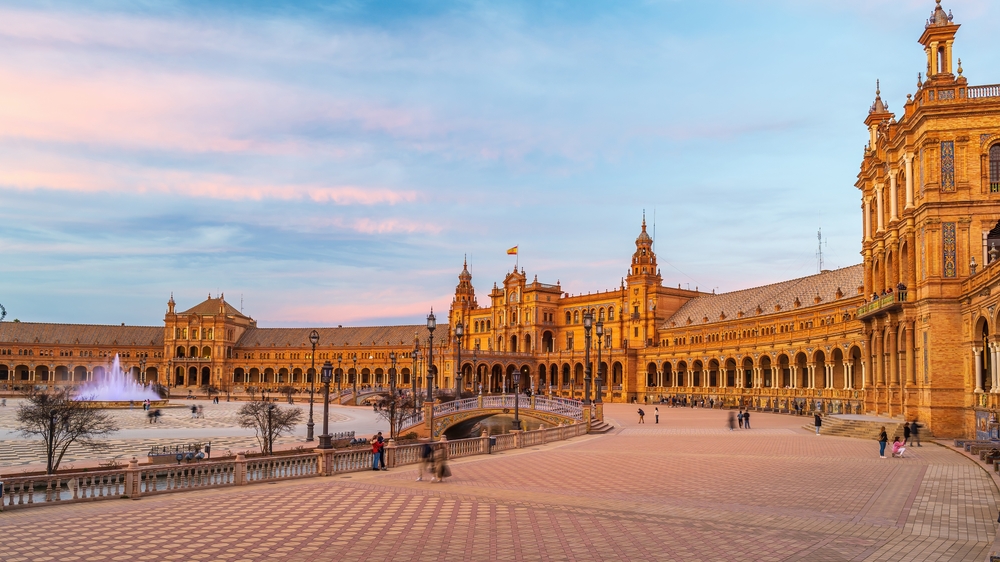 Panoramautsikt över Plaza de España i Sevilla
