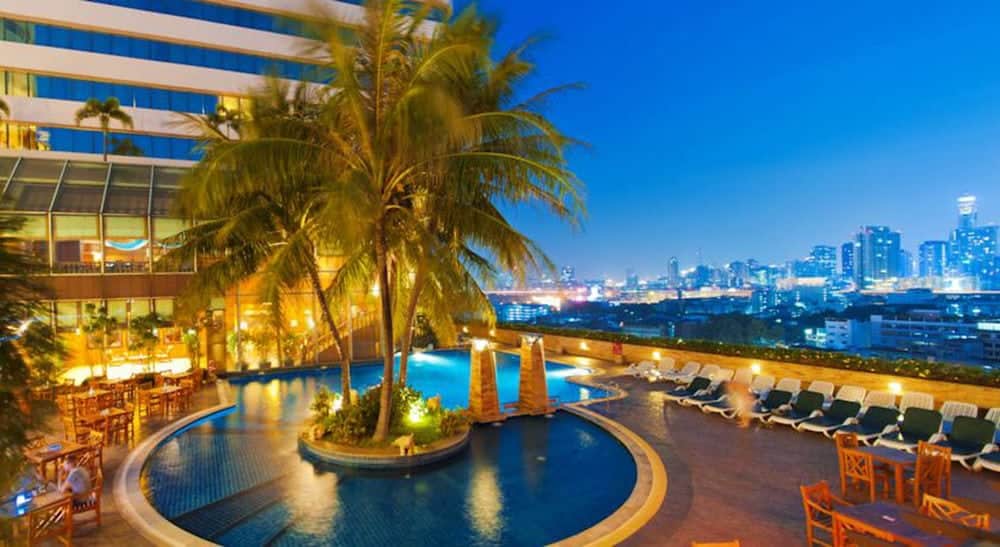 pool hotell bangkok