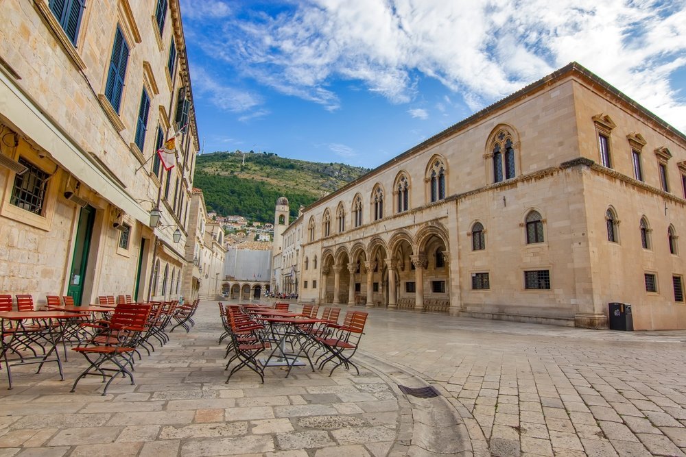 Rektorspalatset i Dubrovnik med den gotiska pelargången