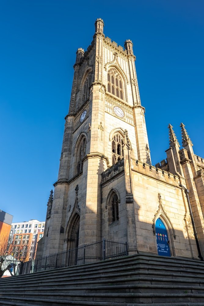 Ruinen av St Luke's Bombed Out Church i slutet av Bold Street
