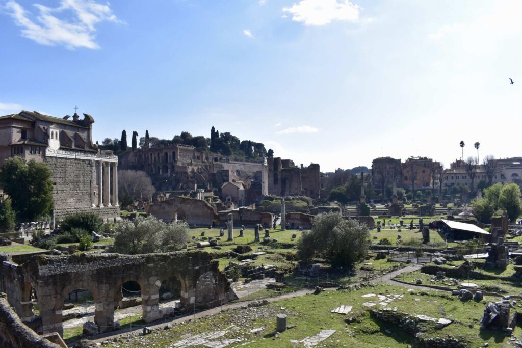 Ruinerna av Forum Romanum i Rom