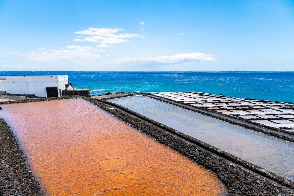 Saltbassängerna vid Salinas de Fuencaliente på La Palmas sydspets