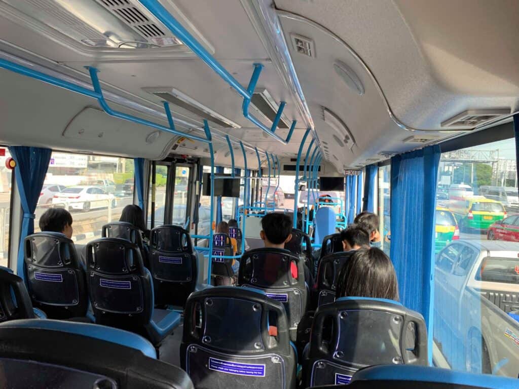 shuttlebuss mellan flygplatserna i Bangkok