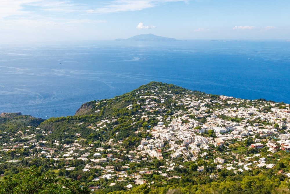 Utsikt över Anacapri från stolliften till Monte Solaro på Capri