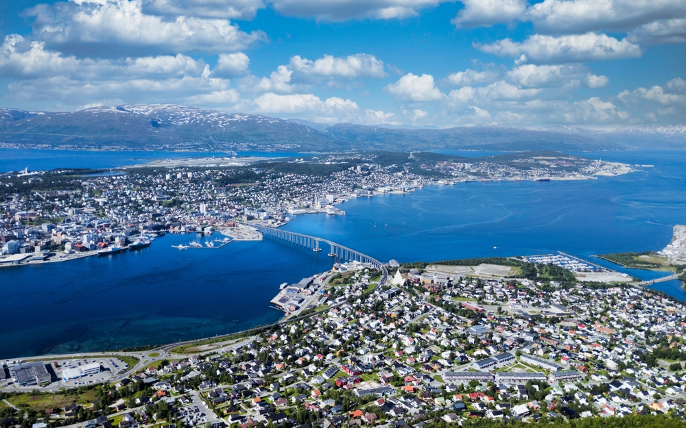 Panoramautsikt över Tromsø från berget Storsteinen
