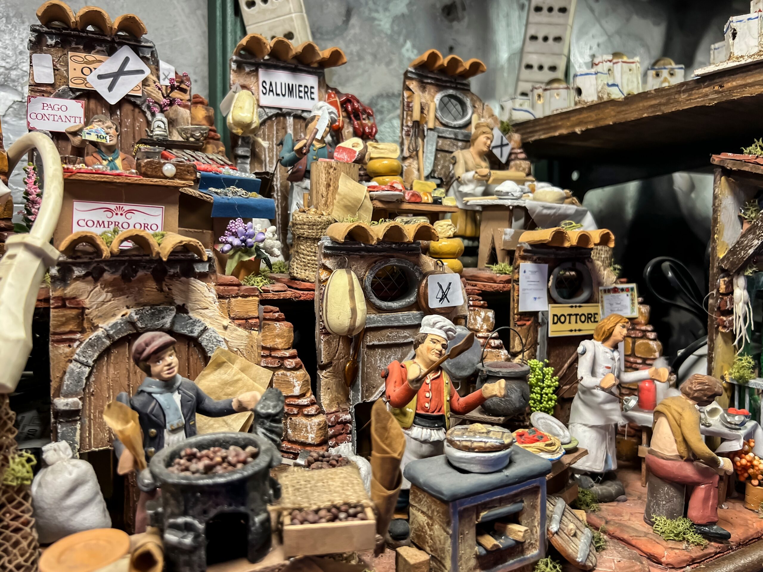 Handgjorda julkrubbor på Via San Gregorio Armeno